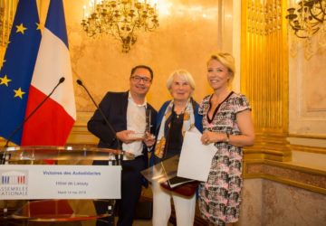 Olivier Meril recevant un prix
